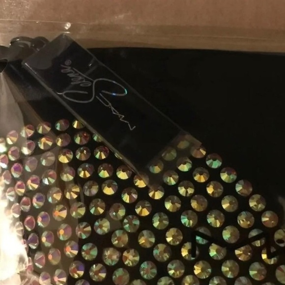 Brand New Selena Makeup Bag include 1 Selena   💄 - Picture 3 of 5